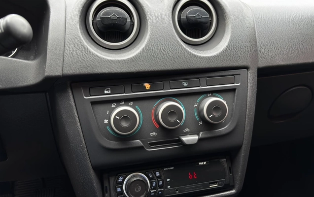 imagem-https://www.socarrao.com.br/sc-vehicle-images-prod/4329127/1791661977432-a97cbf56-5bd9-3e95-5a88-3a24398643b4.jpg