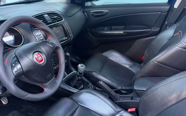 imagem-https://www.socarrao.com.br/sc-vehicle-images-prod/4329206/1791667692869-Y2UzN2M1ZjYtYTc5YS00Yzc0LTljMmEtOTBkNDE4MzIwNTVkLmpwZWc.jpeg
