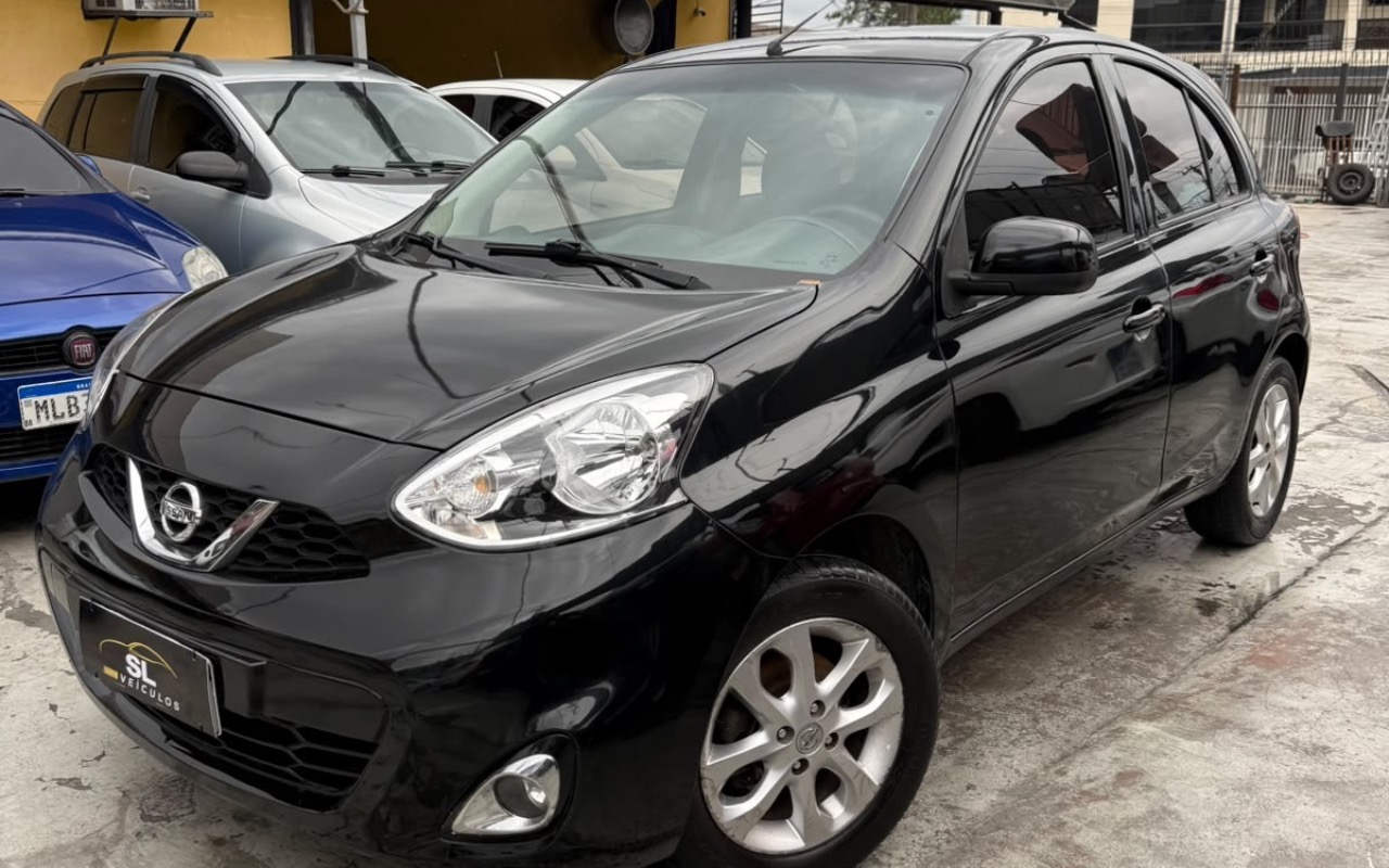 Nissan MARCH 2017 Preto — foto 1 de 3
