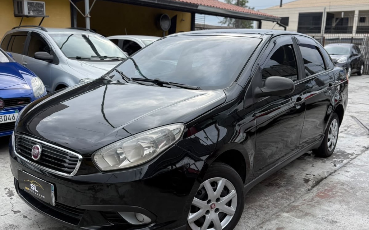 Fiat Grand Siena 2018 Preto — foto 1 de 3
