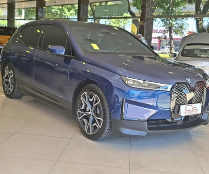 Bmw iX 2023 Azul — foto 1 de 3