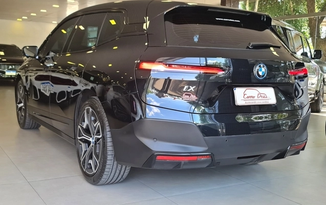 imagem-https://www.socarrao.com.br/sc-vehicle-images-prod/43320/1789507259527-MkeHsNM889eT5AnL5hXcD3Eex42xRGJF.jpg