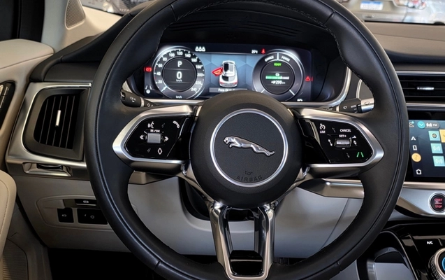 imagem-https://www.socarrao.com.br/sc-vehicle-images-prod/43325/1789507355538-t4jhCQiS8AfZ5tc7sL10IKIXx7yGKn4x.jpg