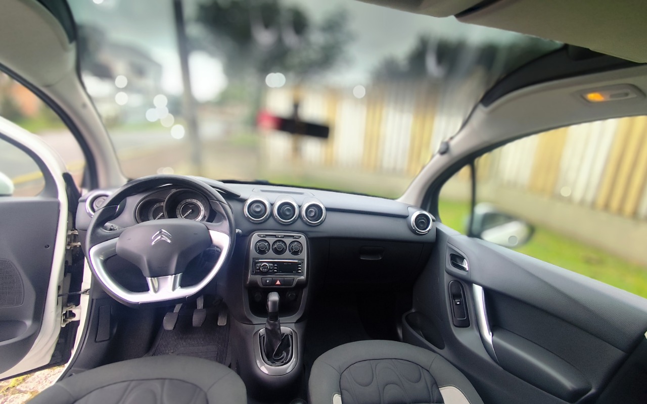 imagem-https://www.socarrao.com.br/sc-vehicle-images-prod/4333627/1791721121157-SU1HXzIwMjYxMDExXzA4NTkxMC5qcGc.jpg