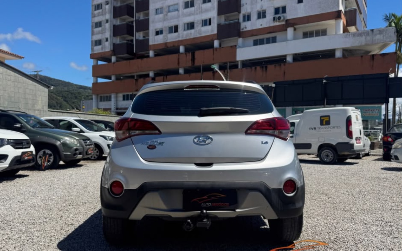 imagem-https://www.socarrao.com.br/sc-vehicle-images-prod/4333729/1791727278024-NS5qcGVn.jpeg