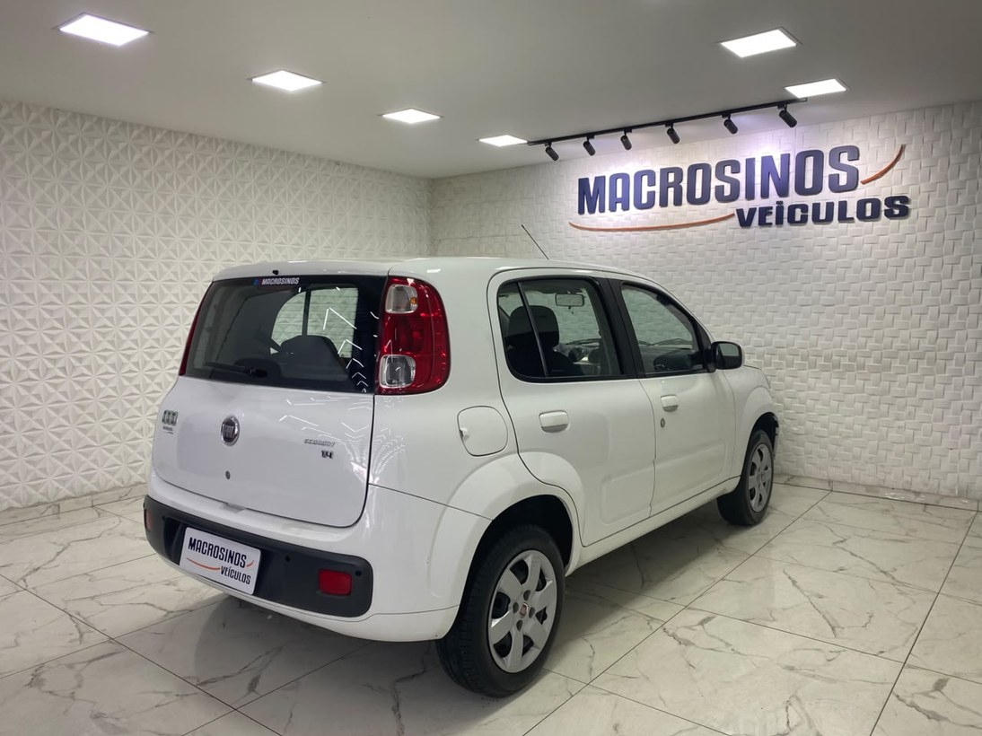 imagem-https://www.socarrao.com.br/sc-vehicle-images-prod/4333779/1791730392212-Zm90by0wMy5qcGc.jpg