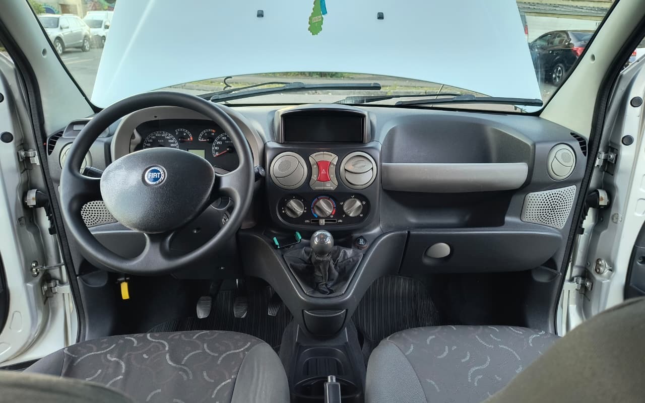 imagem-https://www.socarrao.com.br/sc-vehicle-images-prod/4333787/1791734939029-V2hhdHNBcHAgSW1hZ2UgMjAyNi0wNy0yMSBhdCAwOS41Mi4zMy5qcGVn.jpeg