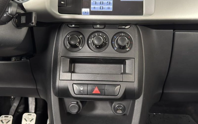 imagem-https://www.socarrao.com.br/sc-vehicle-images-prod/4333792/1791986951520-8502372_9_B_43bddaff83.jpeg