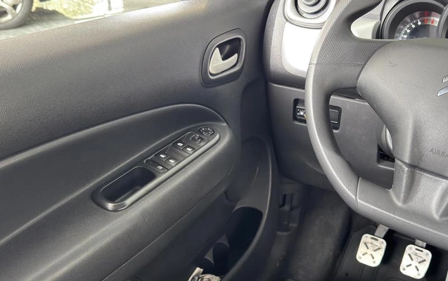 imagem-https://www.socarrao.com.br/sc-vehicle-images-prod/4333792/1791986951536-8502372_9_B_313c35e3d9.jpeg