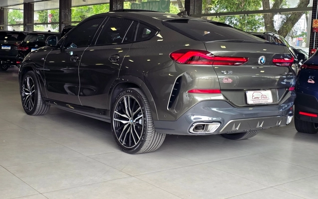 imagem-https://www.socarrao.com.br/sc-vehicle-images-prod/43339/1789507759427-hJgMQ0wgzYwJqVHdUKI1BVGqB8saxY2Y.jpg