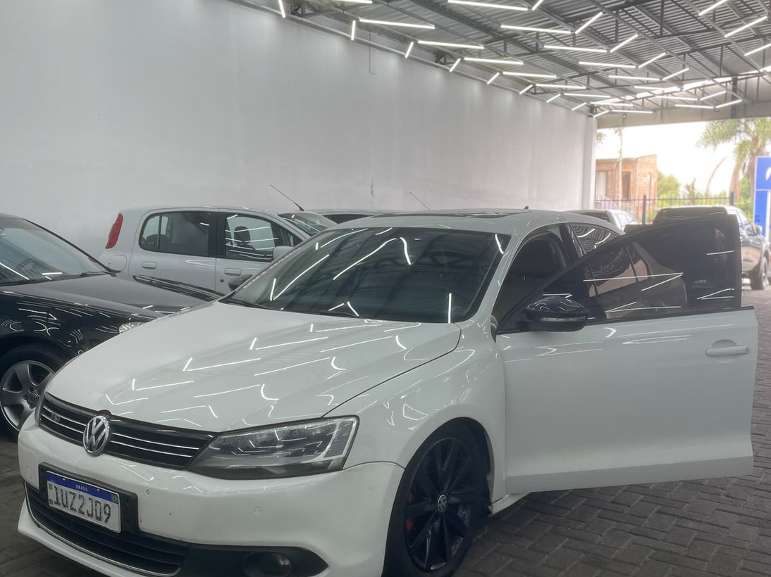 imagem-https://www.socarrao.com.br/sc-vehicle-images-prod/4334287/1791772309700-Zm90by0wOS5qcGc.jpg