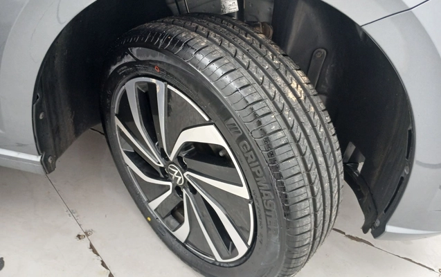 imagem-https://www.socarrao.com.br/sc-vehicle-images-prod/4334439/1791776261672-1_011529.jpg