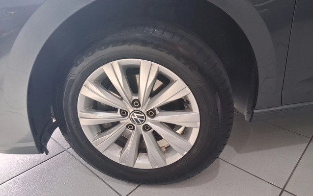 imagem-https://www.socarrao.com.br/sc-vehicle-images-prod/4334601/1791777826824-3_044018.jpg