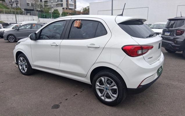 imagem-https://www.socarrao.com.br/sc-vehicle-images-prod/4335806/1791779918757-1_054126.jpg