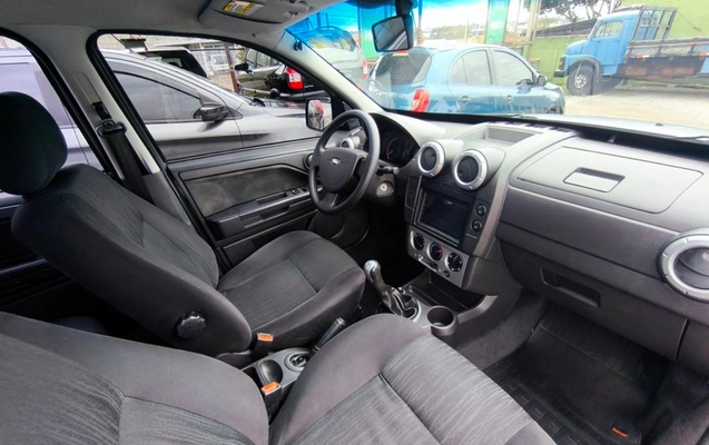imagem-https://www.socarrao.com.br/sc-vehicle-images-prod/4337529/1791829709496-SU1HXzIwMjYxMDEyXzE0NTQyMSAoQ29weSkuanBn.jpg