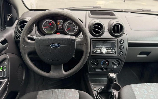 imagem-https://www.socarrao.com.br/sc-vehicle-images-prod/4337554/1791813484397-8562957_14_B_103b8c6c47.jpeg