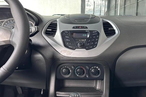 imagem-https://www.socarrao.com.br/sc-vehicle-images-prod/4337555/1791813669500-8563750_12_B_bd2596d66b.jpeg