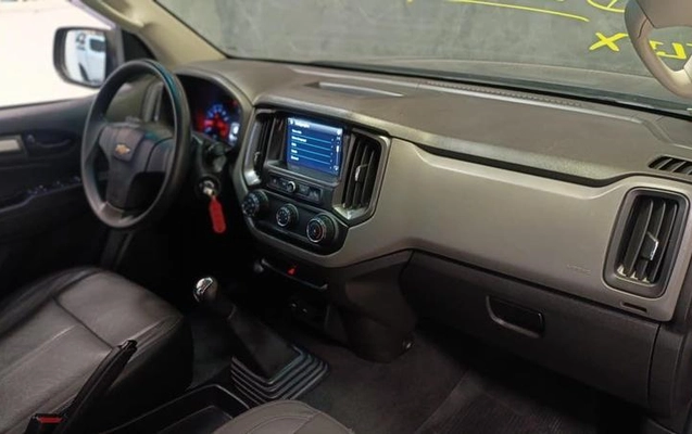 imagem-https://www.socarrao.com.br/sc-vehicle-images-prod/4337559/1791814376305-8531517_1_B_92ddd3bfad.jpeg