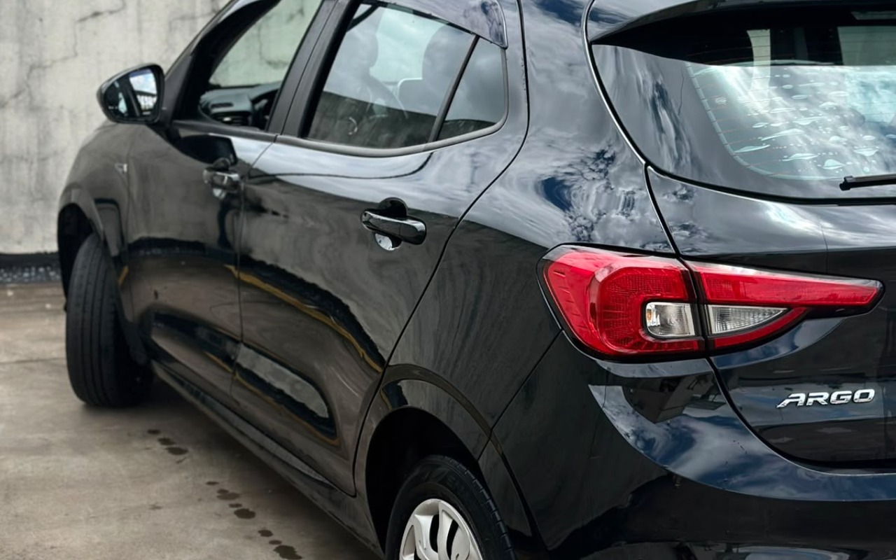 imagem-https://www.socarrao.com.br/sc-vehicle-images-prod/4337639/1791820375761-V2hhdHNBcHAgSW1hZ2UgMjAyNi0xMC0xMiBhdCAxMi40MC4yOSAoMykuanBlZw.jpeg
