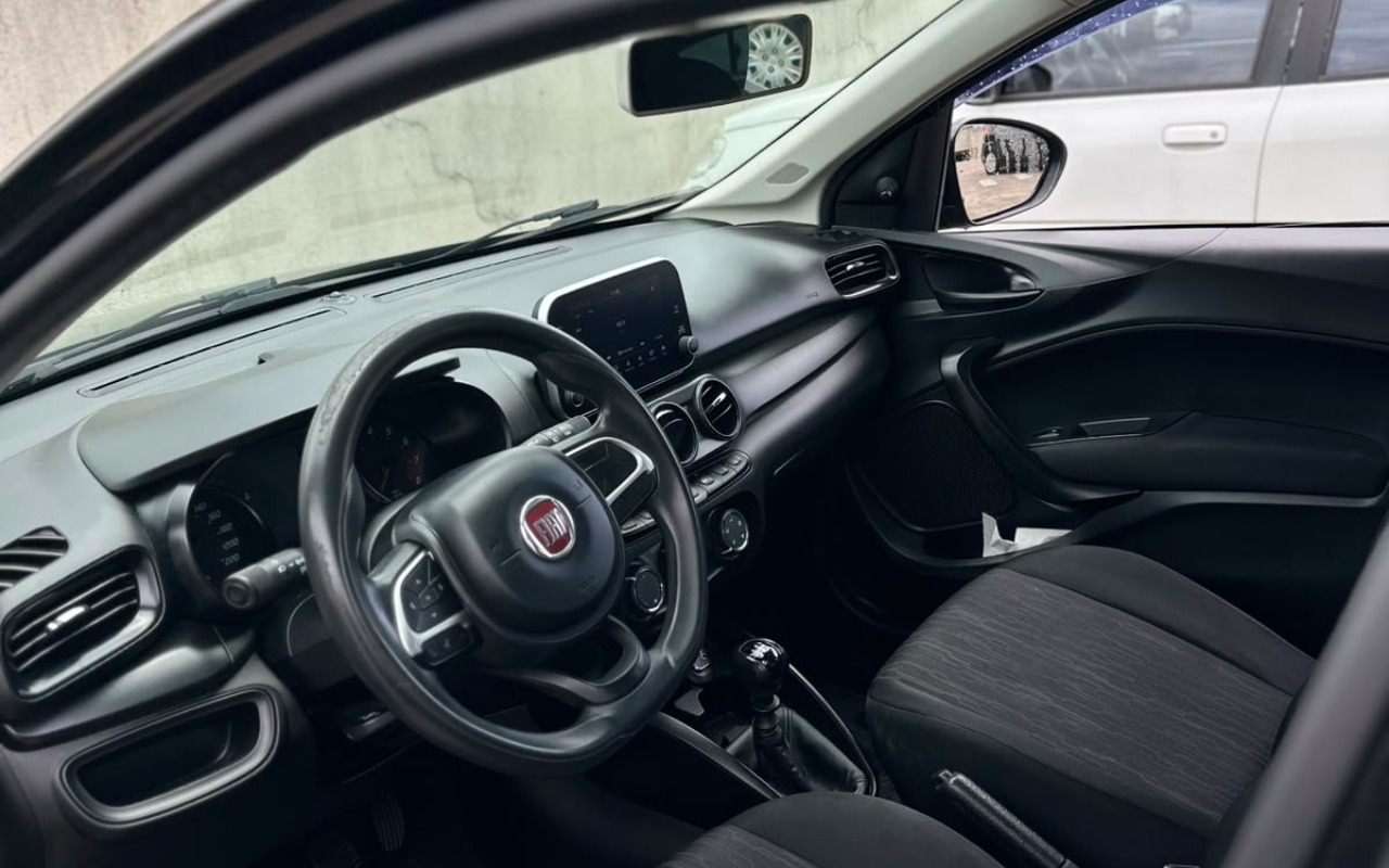 imagem-https://www.socarrao.com.br/sc-vehicle-images-prod/4337639/1791820376659-V2hhdHNBcHAgSW1hZ2UgMjAyNi0xMC0xMiBhdCAxMi40MC4yOCAoMikuanBlZw.jpeg
