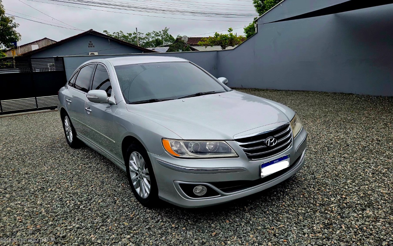 Hyundai Azera 2011 Prata — foto 1 de 3