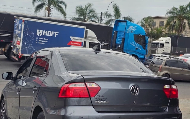imagem-https://www.socarrao.com.br/sc-vehicle-images-prod/4337649/1791822349188-NWRmYWJkY2QtNWYzZi00M2FkLWJmY2MtODYzOGNhMmFjZDc1LmpwZw.jpg