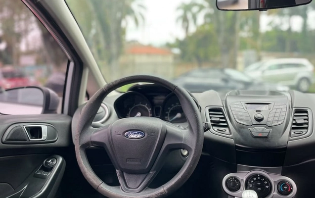 imagem-https://www.socarrao.com.br/sc-vehicle-images-prod/4337741/1791832310623-vehicle_image_1791832210_2d276da2fb3e07a1df750ea89f44e8bc.jpeg