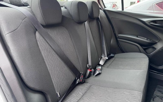 imagem-https://www.socarrao.com.br/sc-vehicle-images-prod/4337774/1791836564936-8512430_15_B_02e7e17374.jpeg