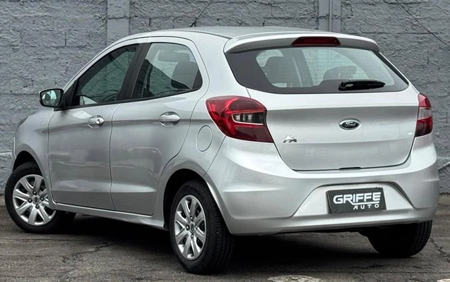 imagem-https://www.socarrao.com.br/sc-vehicle-images-prod/4337777/1791836966233-8449962_5_B_2e649c7e21.jpeg