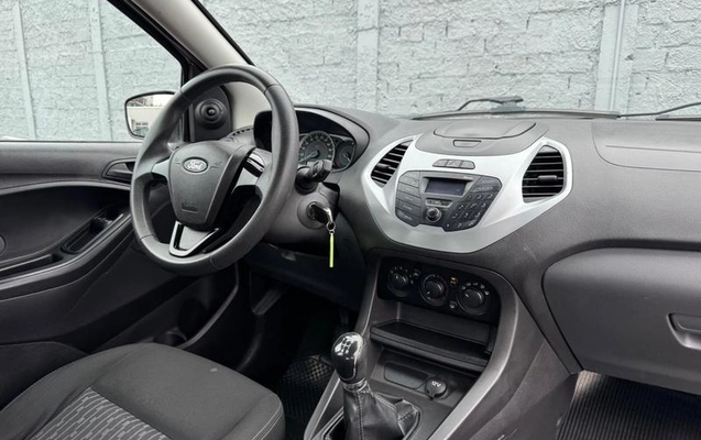 imagem-https://www.socarrao.com.br/sc-vehicle-images-prod/4337777/1791836966236-8449962_6_B_ed8fce6d75.jpeg