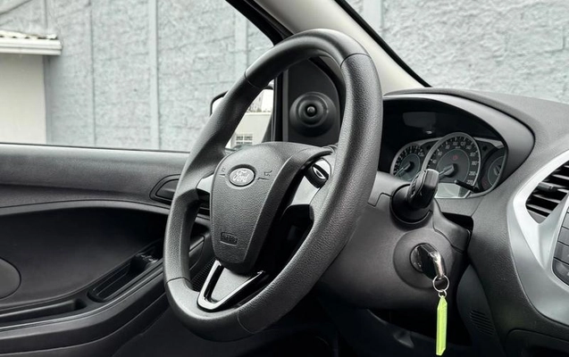 imagem-https://www.socarrao.com.br/sc-vehicle-images-prod/4337777/1791836966238-8449962_7_B_4dc61f1158.jpeg