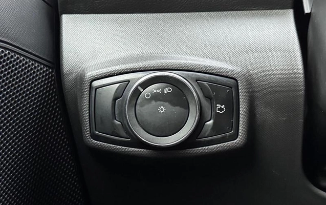 imagem-https://www.socarrao.com.br/sc-vehicle-images-prod/4337786/1791837158490-8435350_13_B_02ae5aac6e.jpeg