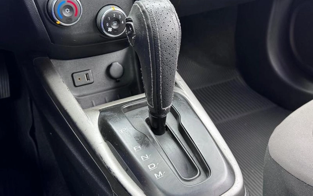 imagem-https://www.socarrao.com.br/sc-vehicle-images-prod/4337790/1791837753382-8445081_13_B_1b38d8e2ec.jpeg