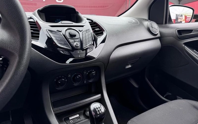 imagem-https://www.socarrao.com.br/sc-vehicle-images-prod/4337802/1791839059443-8541182_10_B_e3167d59f5.jpeg