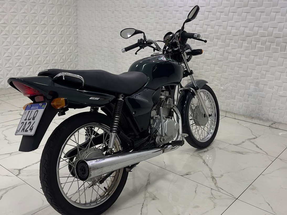 imagem-https://www.socarrao.com.br/sc-vehicle-images-prod/4337851/1791844658158-Zm90by0wNC5qcGc.jpg