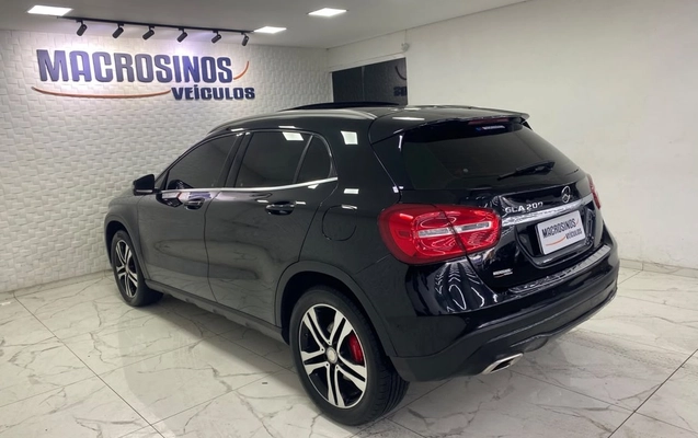 imagem-https://www.socarrao.com.br/sc-vehicle-images-prod/4338160/1791851797435-Zm90by0wMy5qcGc.jpg