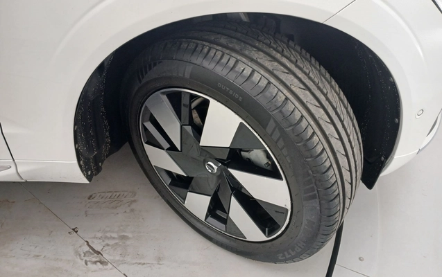 imagem-https://www.socarrao.com.br/sc-vehicle-images-prod/4340224/1791867471135-1_054239.jpg