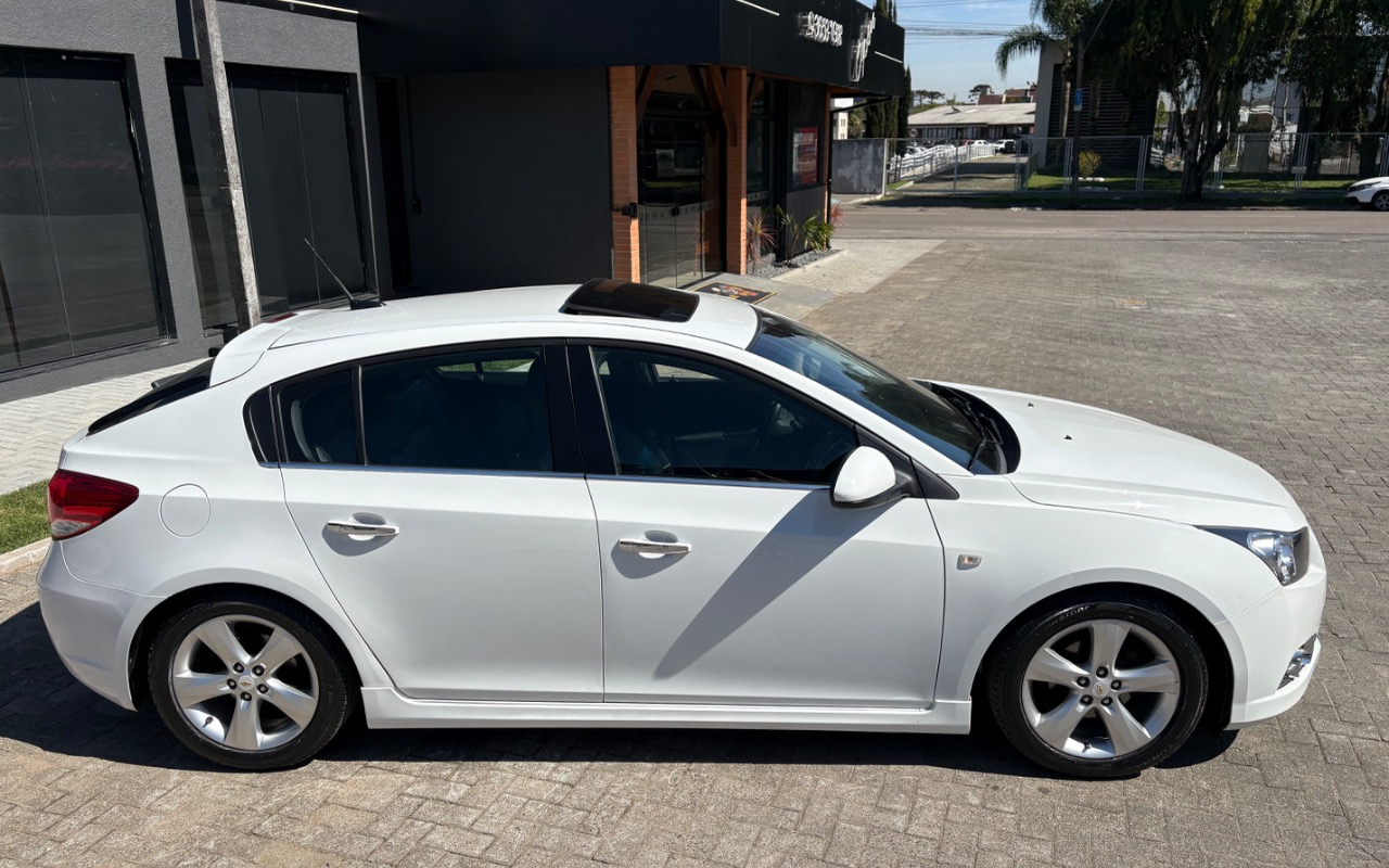 imagem-https://www.socarrao.com.br/sc-vehicle-images-prod/4340991/1791871258217-SU1HXzI0NTUuanBlZw.jpeg