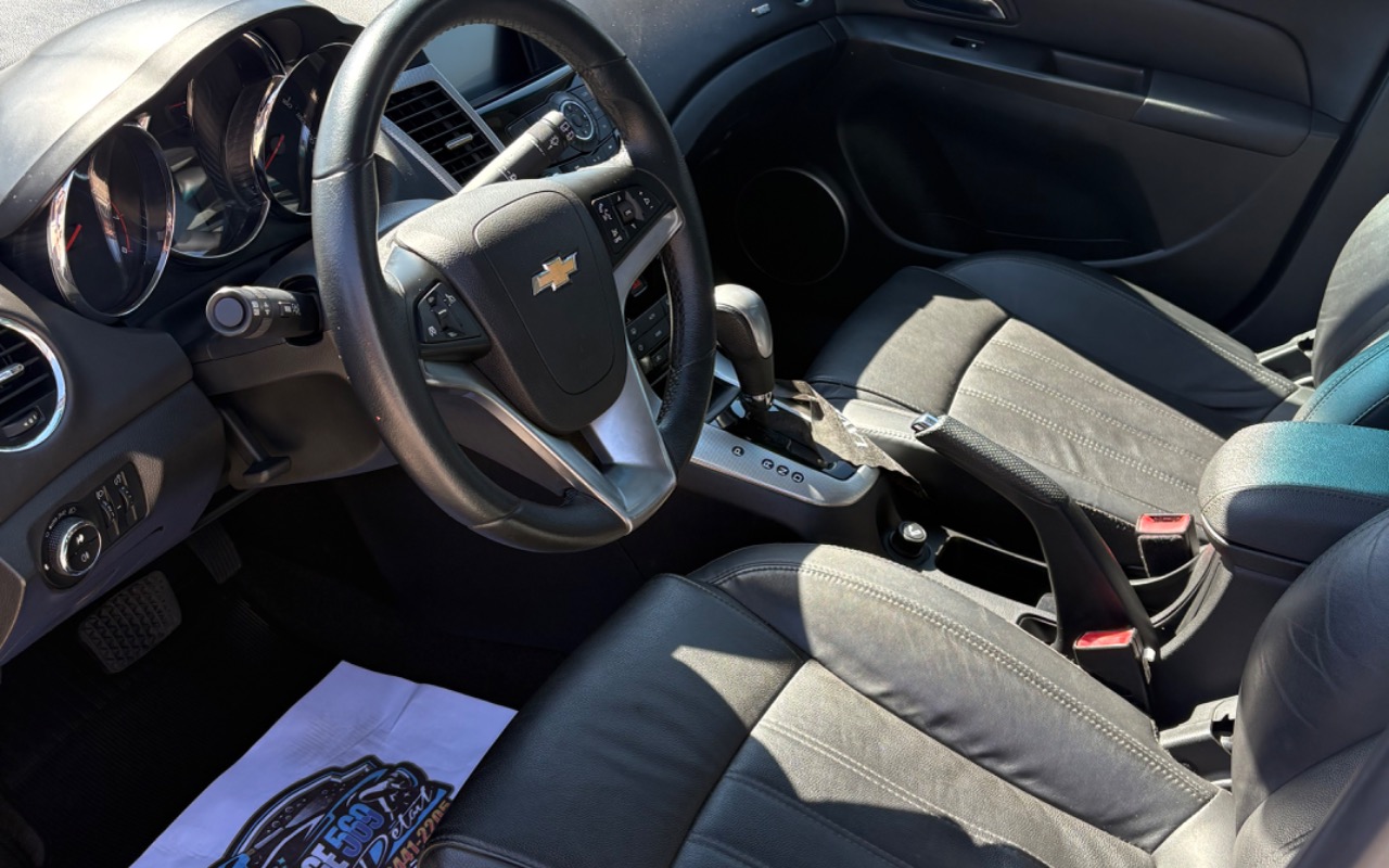 imagem-https://www.socarrao.com.br/sc-vehicle-images-prod/4340991/1791871259813-SU1HXzI0NDkuanBlZw.jpeg