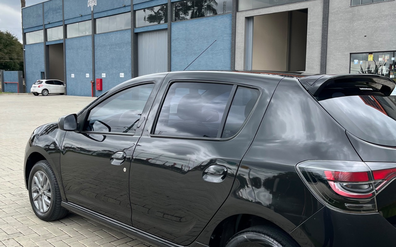 imagem-https://www.socarrao.com.br/sc-vehicle-images-prod/4341317/1791887293623-SU1HLTIwMjYxMDA3LVdBMDE0NS5qcGc.jpg