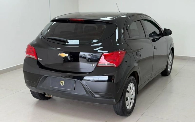 imagem-https://www.socarrao.com.br/sc-vehicle-images-prod/4341473/1792765470937-8563994_5_B_5deea900a5.jpeg