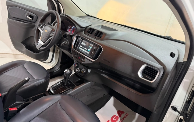 imagem-https://www.socarrao.com.br/sc-vehicle-images-prod/4341623/1791894897265-1d5e7353e36e4d5c943fcff37a7d745a_1791894827180.jpg