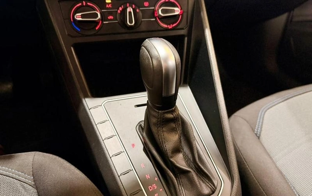 imagem-https://www.socarrao.com.br/sc-vehicle-images-prod/4341644/1792177743664-8560451_14_B_7ecc857186.jpeg