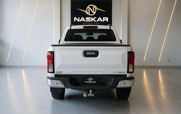 imagem-https://www.socarrao.com.br/sc-vehicle-images-prod/4341746/1792613037413-8560017_2_B_027d86272b.jpeg