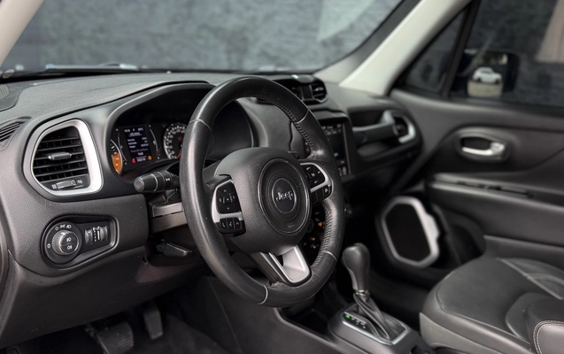 imagem-https://www.socarrao.com.br/sc-vehicle-images-prod/4341916/1791896956653-2_011701.jpg