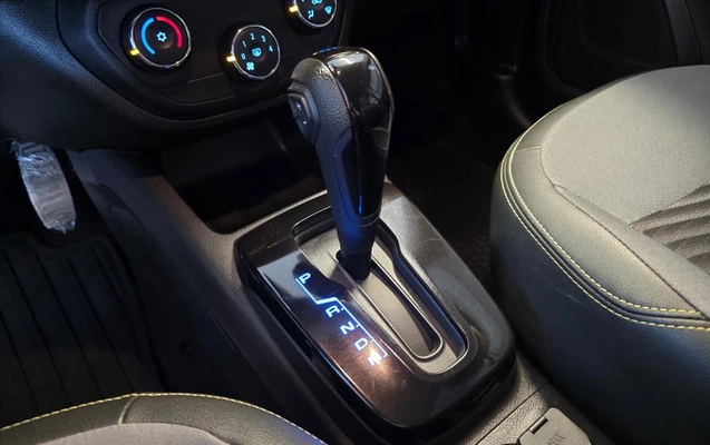 imagem-https://www.socarrao.com.br/sc-vehicle-images-prod/4341993/1791940219171-7994a2bd-96d1-4468-9b35-75c2337548af20261007161005.jpeg