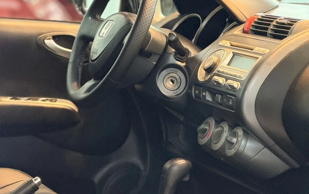 imagem-https://www.socarrao.com.br/sc-vehicle-images-prod/4342392/1791900057254-d7506f77495e415ab0a5fb5823381a1f_1791899825052.jpg