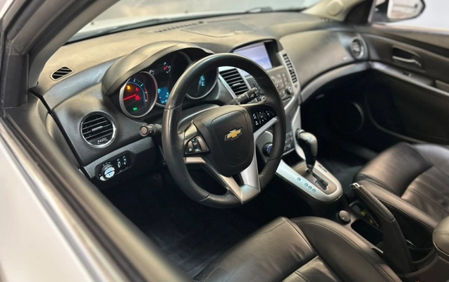 imagem-https://www.socarrao.com.br/sc-vehicle-images-prod/4342488/1791900917239-8_111506.jpg