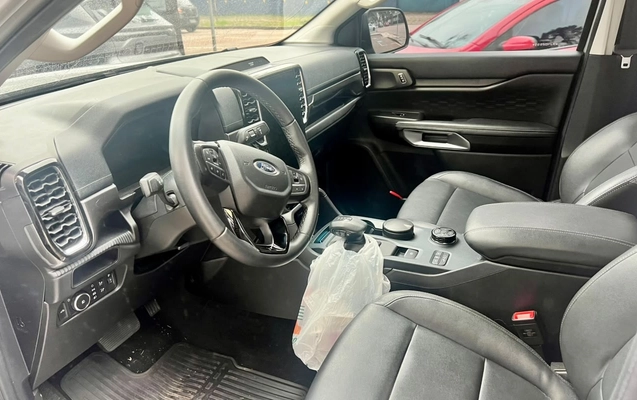 imagem-https://www.socarrao.com.br/sc-vehicle-images-prod/4342574/1791901479116-NjQyZWQ2YWYtMDMzNC00YTk0LThmN2UtNzYxNDczZGFmNmYzLmpwZw.jpg