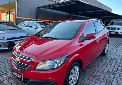 Chevrolet Onix 2014 Vermelho — foto 1 de 3